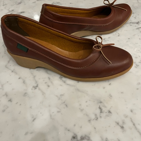 Vintage vegan leather shoes. - Picture 4 of 8
